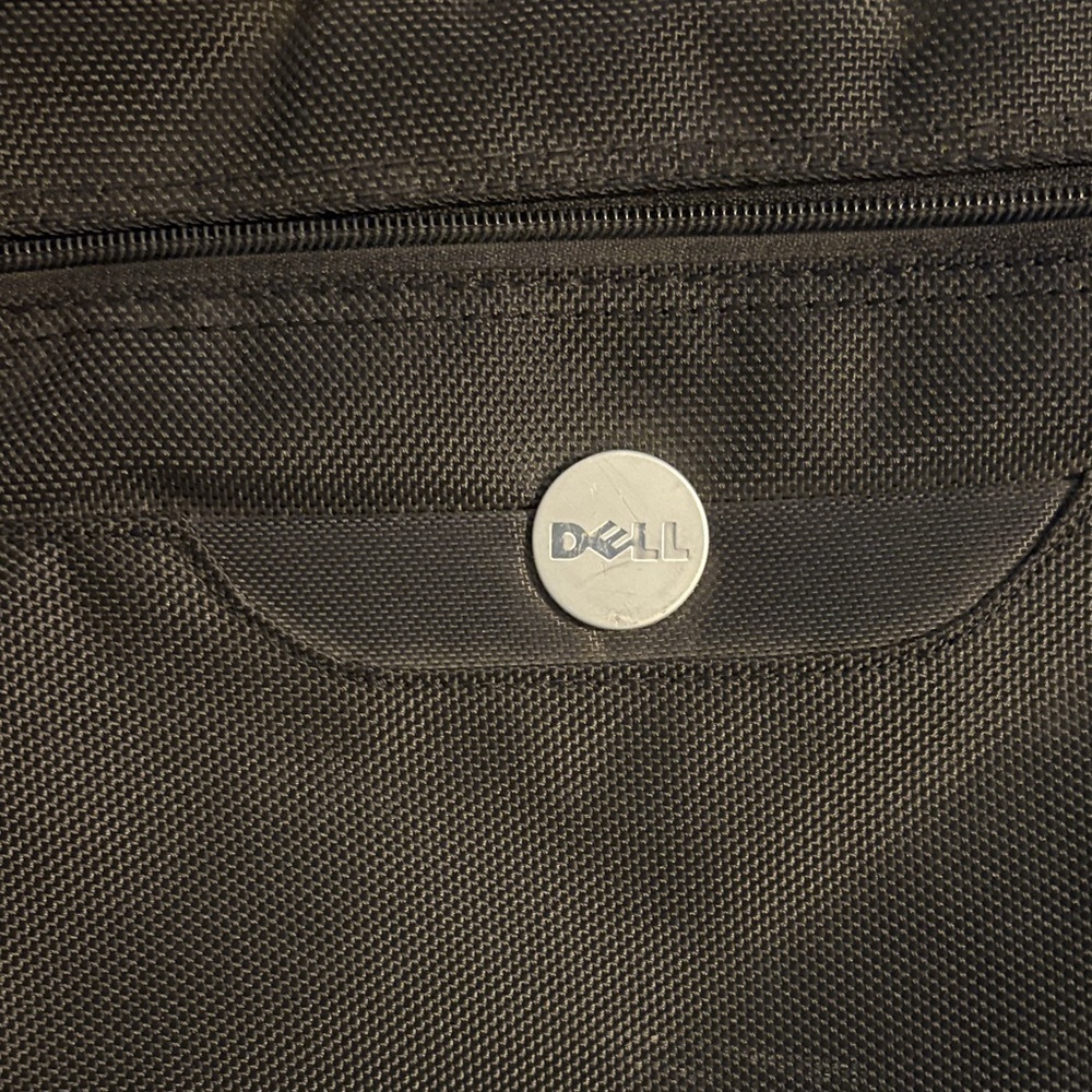 Dell Professional Black Laptop Messenger Bag - Picture 3 of 13